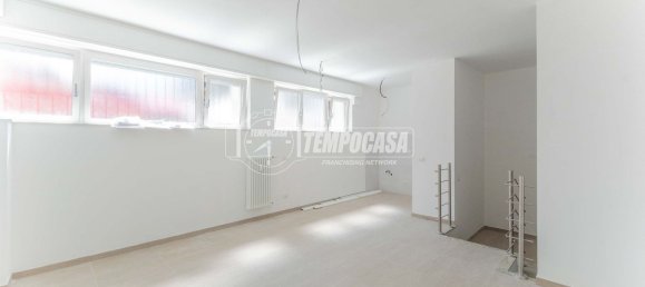 Apartamento de 3 habitaciónes en Milan, Italy No. 338120 4