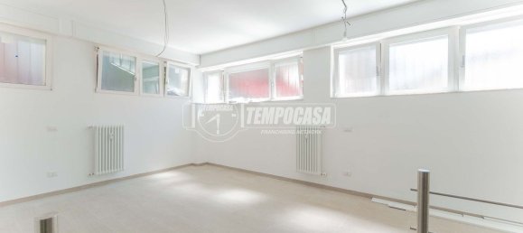 Apartamento de 3 habitaciónes en Milan, Italy No. 338120 3