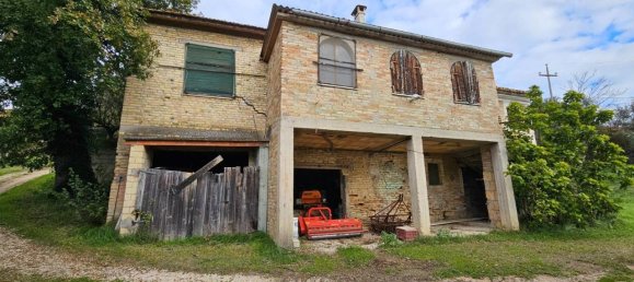 4 rooms House in Montecosaro, Italy No. 72876 2