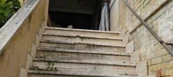 4 rooms House in Montecosaro, Italy No. 72876 8