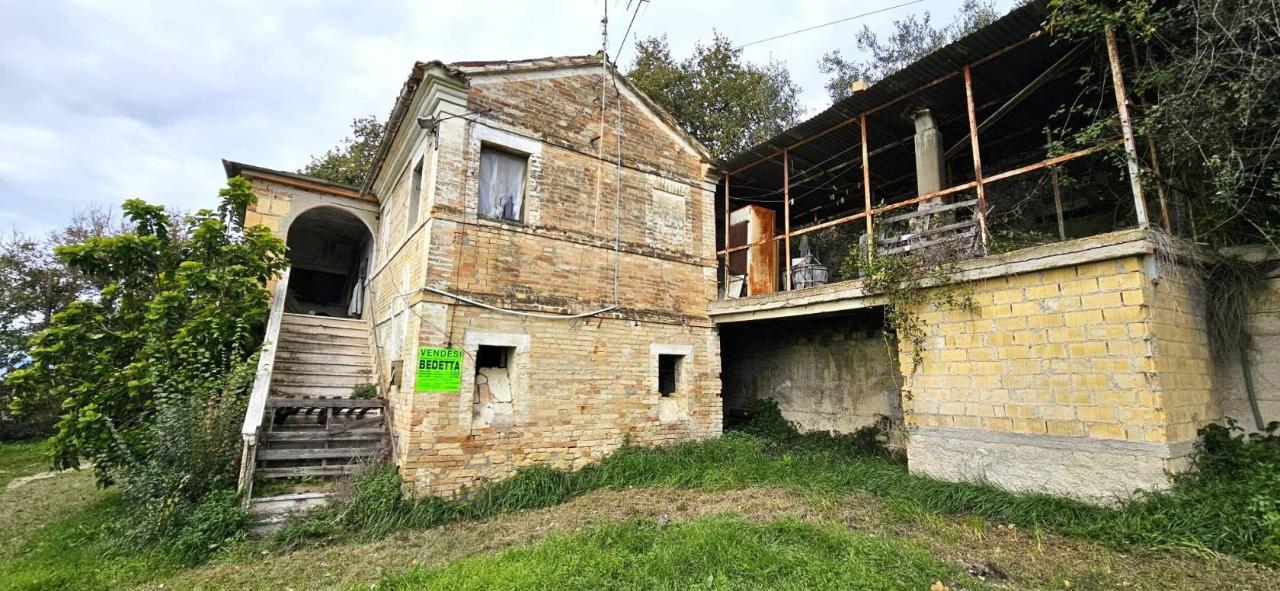 4 rooms House in Montecosaro, Italy No. 72876