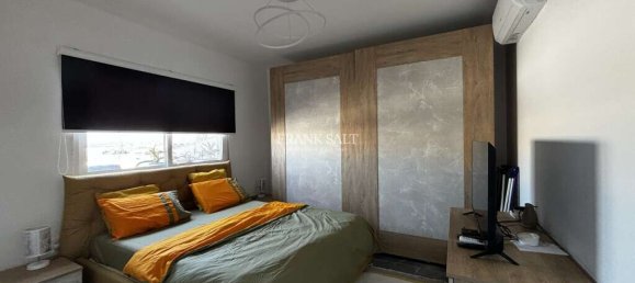 2 bedrooms Penthouse in Santa Venera, Malta No. 5252 8