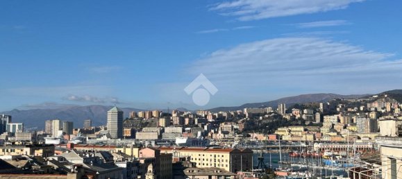7 rooms Apartment in Genoa, Italy No. 233821 2