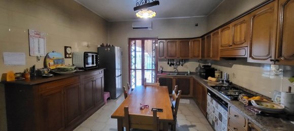 Дом с 3 комнатами в Сиракузы, Италия № 250001 8