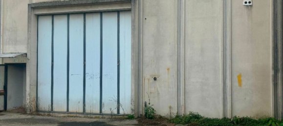 Entrepôt à Malnate, Italy 250m² No. 336412 2
