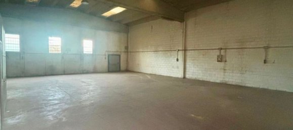 Entrepôt à Malnate, Italy 250m² No. 336412 15