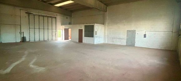 Entrepôt à Malnate, Italy 250m² No. 336412 10