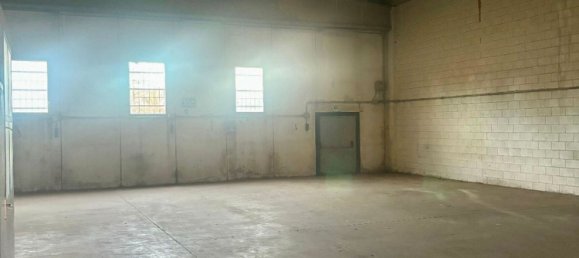 Entrepôt à Malnate, Italy 250m² No. 336412 16