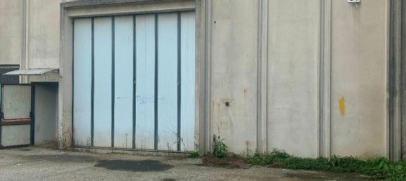 Entrepôt à Malnate, Italy 250m² No. 336412 5