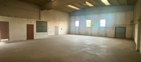 Entrepôt à Malnate, Italy 250m² No. 336412 14