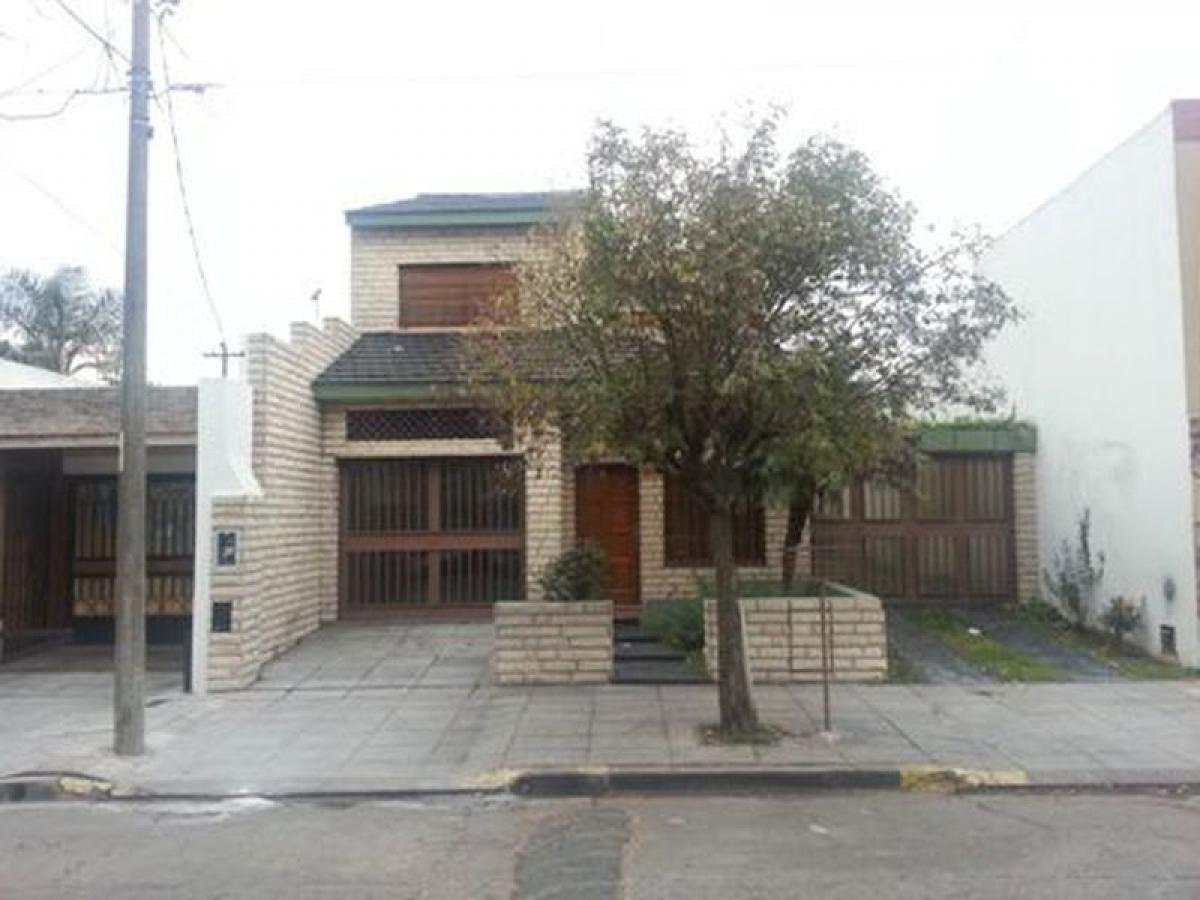 3 غرف نوم منزل في Bermudez, Argentina رقم 20315