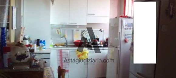4 Schlafzimmer Wohnung in Novi di Modena, Italy, Nr. 327420 9