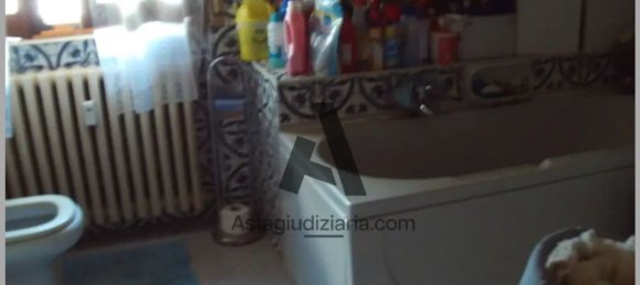 4 Schlafzimmer Wohnung in Novi di Modena, Italy, Nr. 327420 27