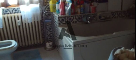 4 Schlafzimmer Wohnung in Novi di Modena, Italy, Nr. 327420 7