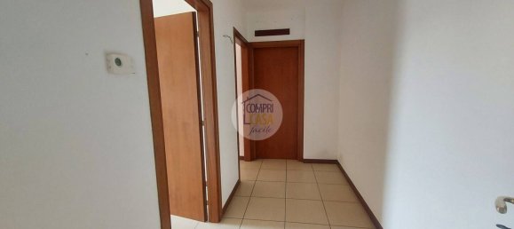 Квартира с 2 спальнями в Сан Джованни Лупатото, Италия № 297759 5