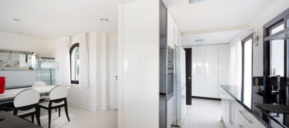 3 bedrooms Penthouse in Marbella, Spain No. 149073 22