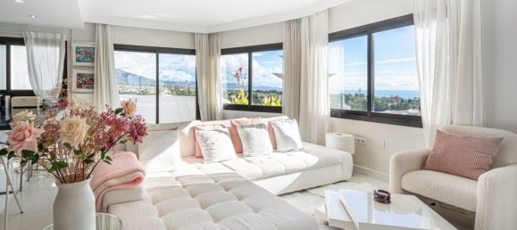 3 bedrooms Penthouse in Marbella, Spain No. 149073 2