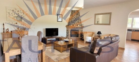 3 chambres Villa à Canillas De Albaida, Spain No. 186067 7