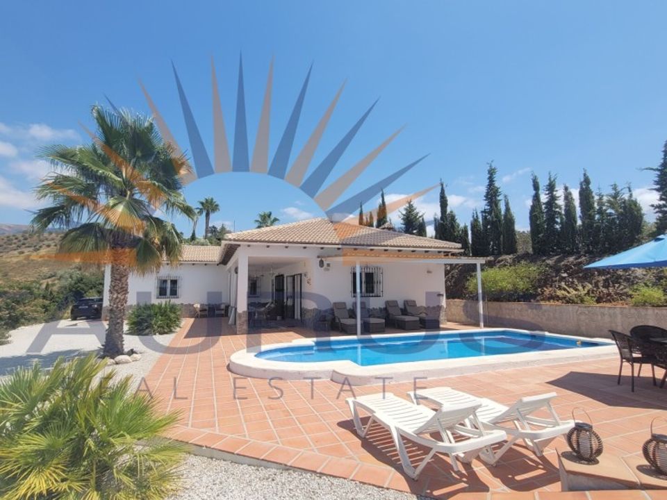 3 chambres Villa à Canillas De Albaida, Spain No. 186067