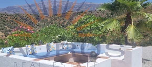 3 chambres Villa à Canillas De Albaida, Spain No. 186067 3