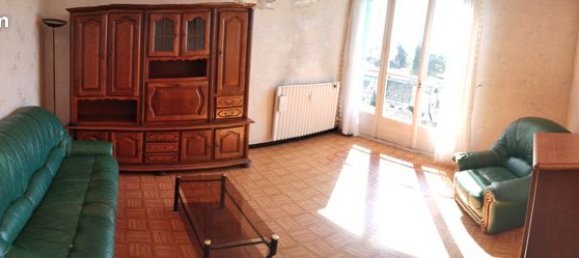 2 bedrooms Apartment in Chalon-sur-Saone, France No. 358931 2