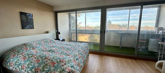 3 bedrooms Apartment in Orleans, France No. 55553 11