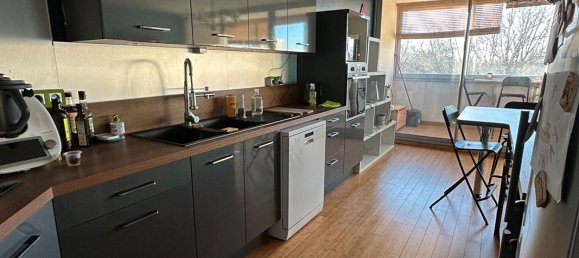 3 bedrooms Apartment in Orleans, France No. 55553 2