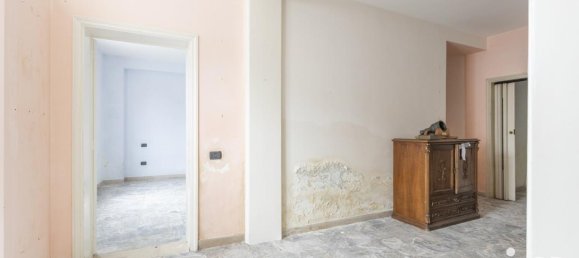 Casa de 7 habitaciónes en Osimo, Italy No. 149420 8