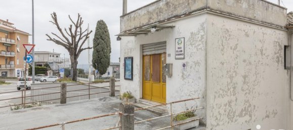 Casa de 7 habitaciónes en Osimo, Italy No. 149420 16