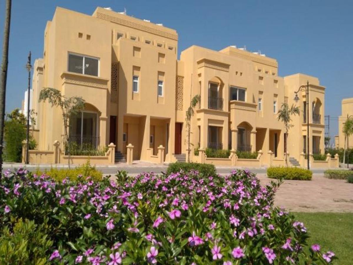 2 bedrooms House in Lucknow, India No. 51404