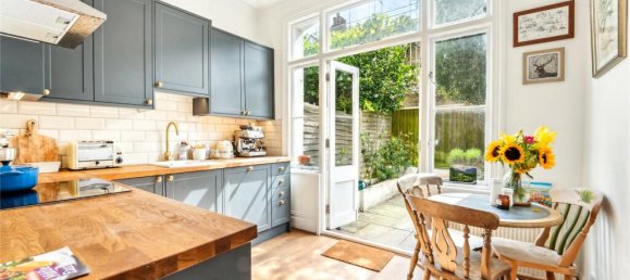 2 bedrooms Apartment in London, United Kingdom No. 12927 10