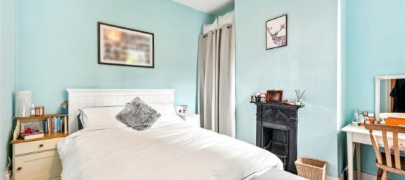 2 bedrooms Apartment in London, United Kingdom No. 12927 5