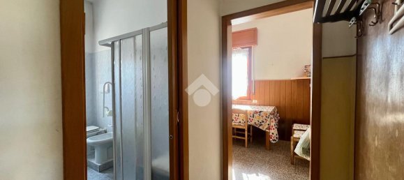 4-salle Villa à Presezzo, Italy No. 2457 10