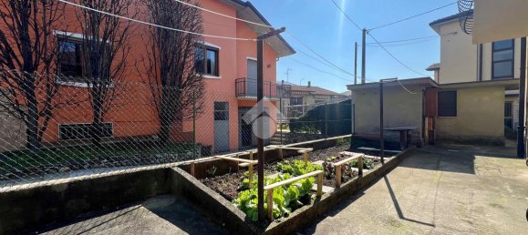 4-salle Villa à Presezzo, Italy No. 2457 22