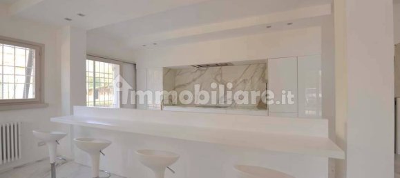 4 rooms Building in Colorno, Italy No. 223313 2