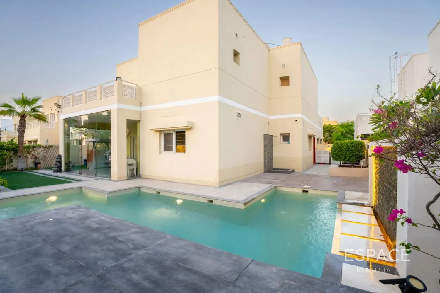 4 bedrooms Villa for rent in Meadows, Dubai, UAE № 106152
