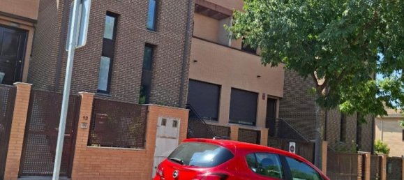 Adosado de 5 dormitorios en Cáceres, Spain No. 189366 2