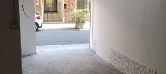 16m² Garage in Parma, Italy No. 344753 3