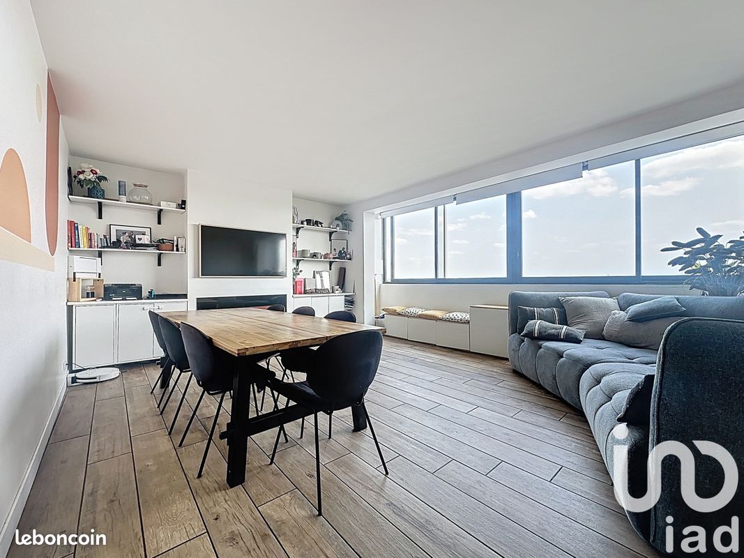 3 bedrooms Apartment in Choisy-le-Roi, France No. 318196