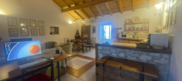 3 rooms House in Vico del Gargano, Italy No. 299724 6
