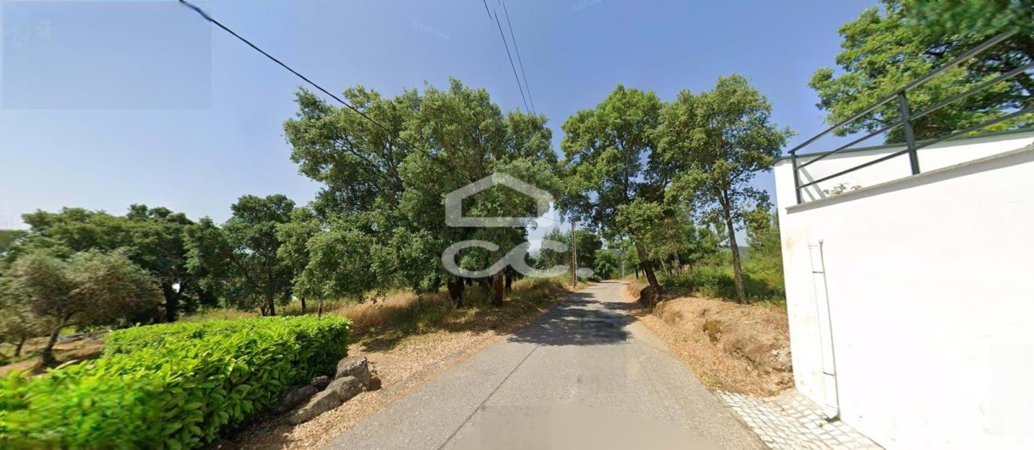 Terrain à Figueiro dos Vinhos, Portugal No. 296788