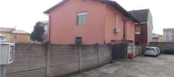 Studio in Melegnano, Italy No. 208560 5