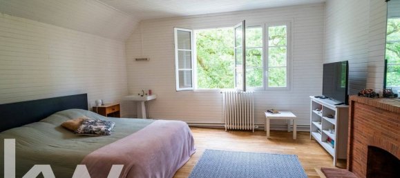 12 rooms Villa in La Ferte-Saint-Cyr, France No. 62114 26