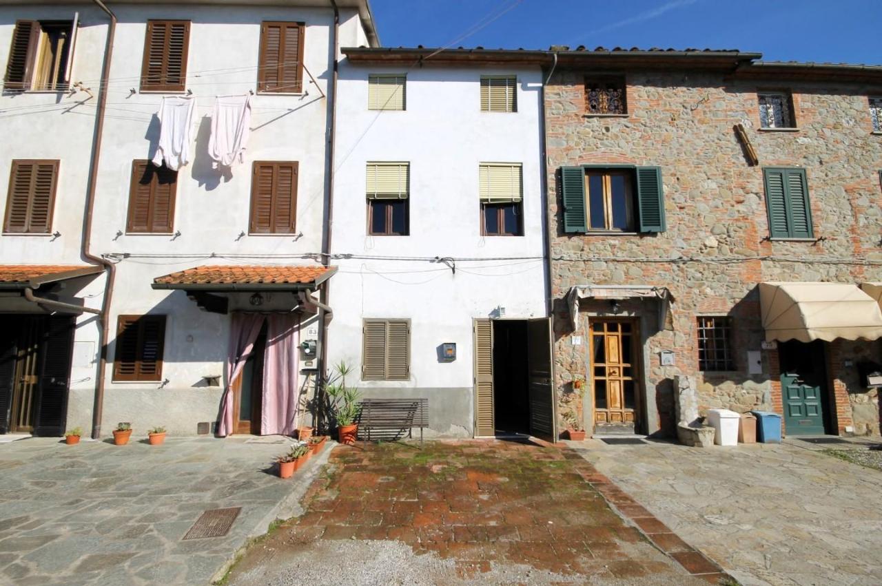 6 rooms House in Capannori, Italy No. 122246