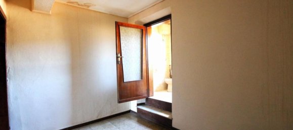 6 rooms House in Capannori, Italy No. 122246 10