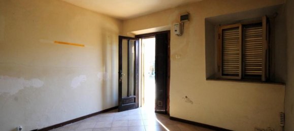 6 rooms House in Capannori, Italy No. 122246 4