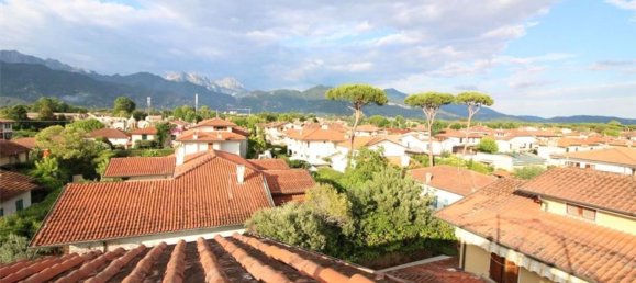 2 bedrooms Villa in Forte dei Marmi, Italy No. 371011 20