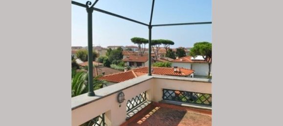 2 bedrooms Villa in Forte dei Marmi, Italy No. 371011 19