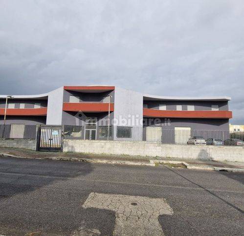  مستودع في Aprilia, Italy 2200متر مربع رقم 229799