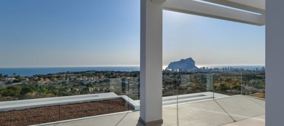 Villa de 4 dormitorios en Calpe, Spain No. 189289 2